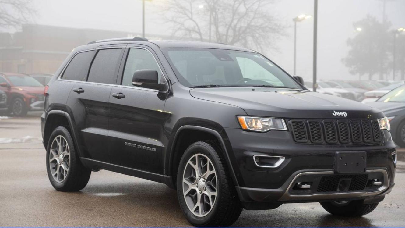 JEEP GRAND CHEROKEE 2018 1C4RJFBG1JC233984 image